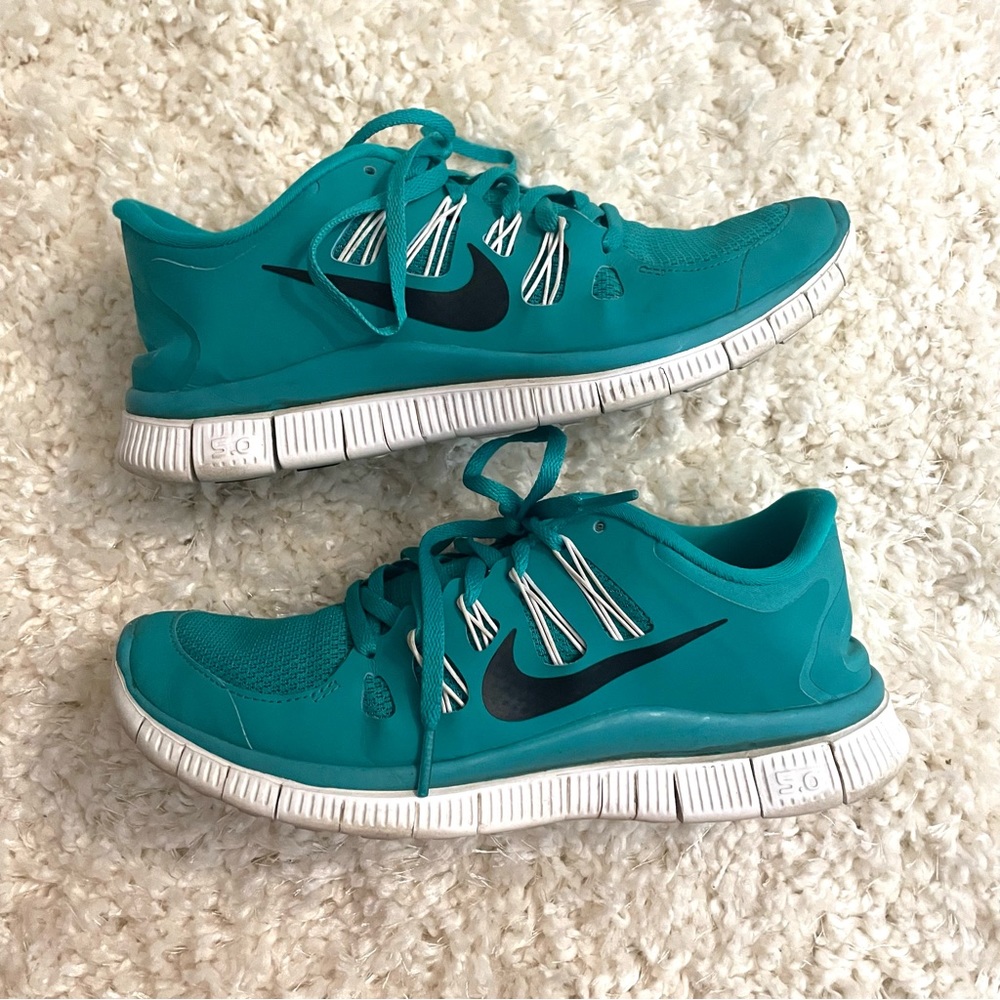 Nike Free Run 5.0 Lightweight Running Shoe, 9.5